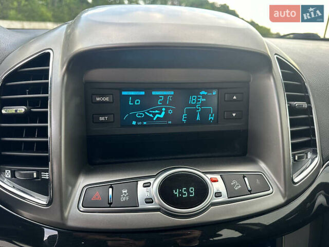 Серый Шевроле Каптива, объемом двигателя 2.2 л и пробегом 200 тыс. км за 9999 $, фото 21 на Automoto.ua