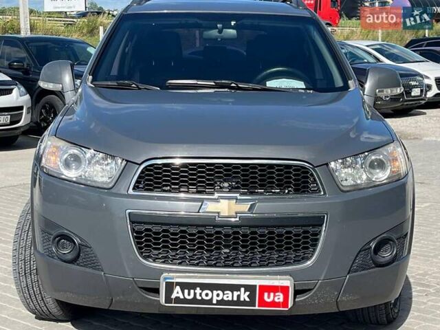 Серый Шевроле Каптива, объемом двигателя 2.2 л и пробегом 208 тыс. км за 10490 $, фото 1 на Automoto.ua
