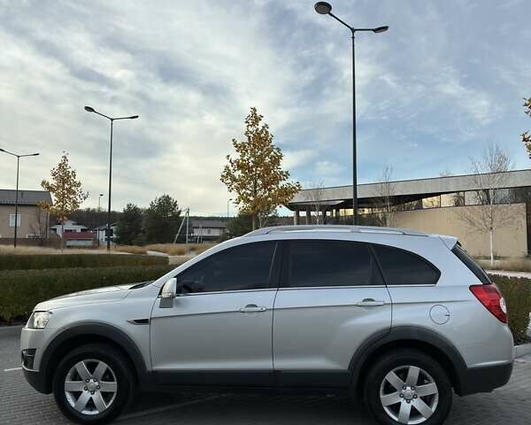 Серый Шевроле Каптива, объемом двигателя 2.38 л и пробегом 117 тыс. км за 11900 $, фото 4 на Automoto.ua