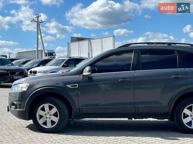 Серый Шевроле Каптива, объемом двигателя 2.2 л и пробегом 208 тыс. км за 10490 $, фото 3 на Automoto.ua