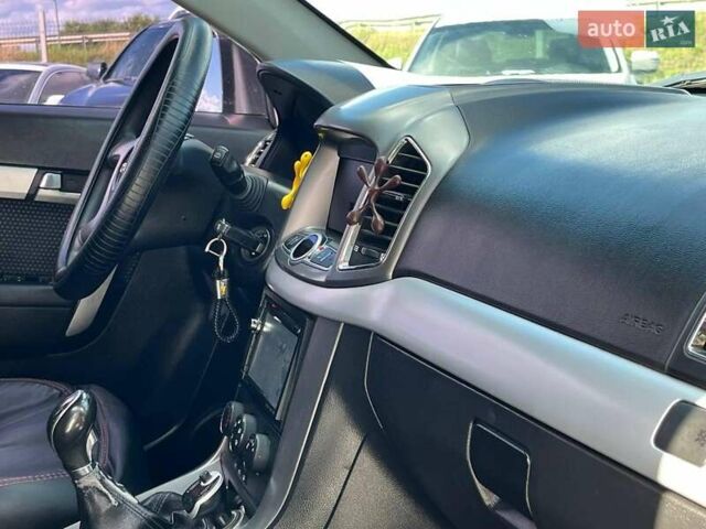Серый Шевроле Каптива, объемом двигателя 2.2 л и пробегом 208 тыс. км за 10490 $, фото 13 на Automoto.ua