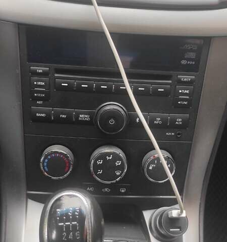 Серый Шевроле Каптива, объемом двигателя 2.23 л и пробегом 317 тыс. км за 10500 $, фото 7 на Automoto.ua