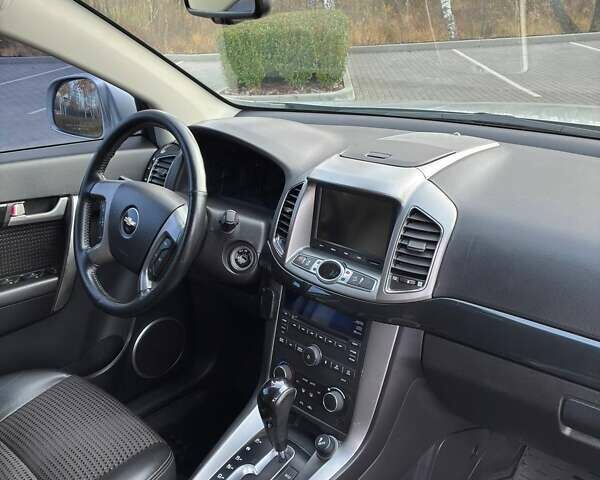 Серый Шевроле Каптива, объемом двигателя 2.38 л и пробегом 117 тыс. км за 11900 $, фото 10 на Automoto.ua