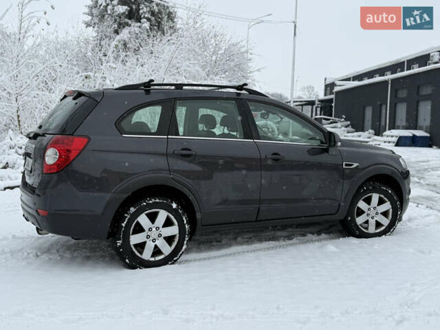 Серый Шевроле Каптива, объемом двигателя 2.2 л и пробегом 270 тыс. км за 8999 $, фото 18 на Automoto.ua