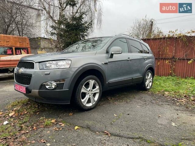 Серый Шевроле Каптива, объемом двигателя 2.2 л и пробегом 210 тыс. км за 11900 $, фото 3 на Automoto.ua