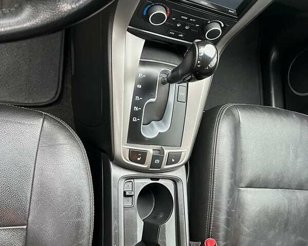 Серый Шевроле Каптива, объемом двигателя 2.2 л и пробегом 210 тыс. км за 11900 $, фото 14 на Automoto.ua