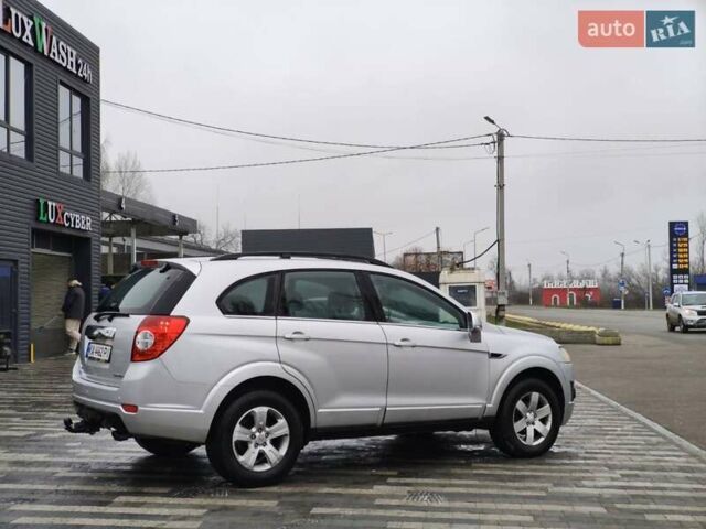 Сірий Шевроле Каптіва, об'ємом двигуна 2.2 л та пробігом 190 тис. км за 9700 $, фото 2 на Automoto.ua