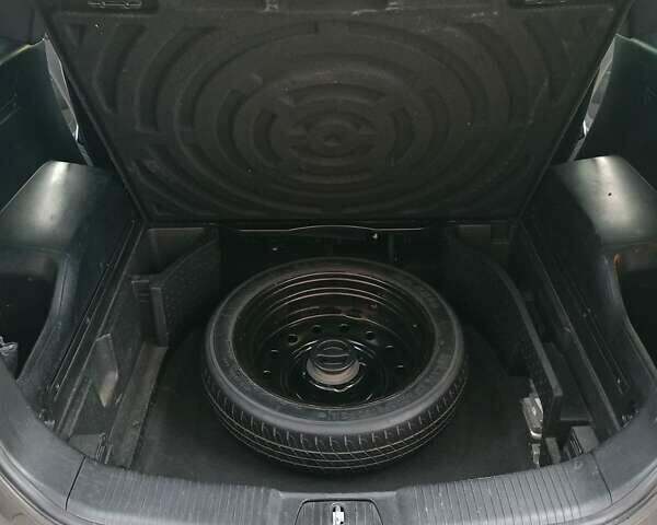 Серый Шевроле Каптива, объемом двигателя 2.4 л и пробегом 238 тыс. км за 9000 $, фото 12 на Automoto.ua