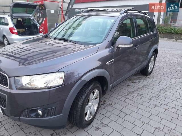 Серый Шевроле Каптива, объемом двигателя 2.2 л и пробегом 273 тыс. км за 10199 $, фото 4 на Automoto.ua