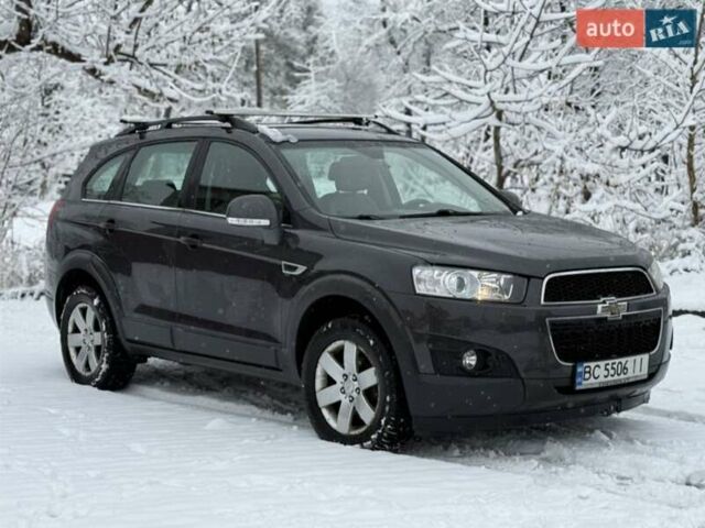 Серый Шевроле Каптива, объемом двигателя 2.2 л и пробегом 270 тыс. км за 8999 $, фото 5 на Automoto.ua