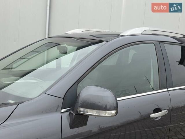 Серый Шевроле Каптива, объемом двигателя 2.2 л и пробегом 182 тыс. км за 11950 $, фото 16 на Automoto.ua