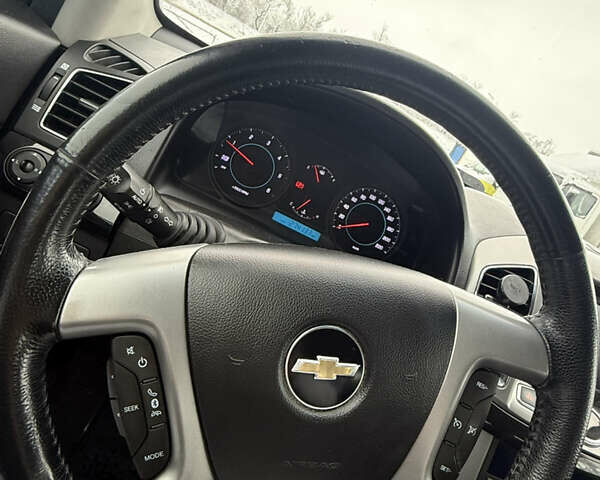 Серый Шевроле Каптива, объемом двигателя 2.2 л и пробегом 270 тыс. км за 8999 $, фото 30 на Automoto.ua