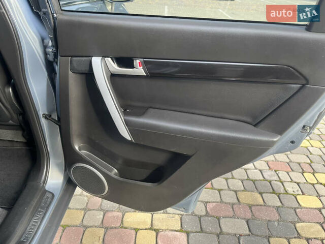 Серый Шевроле Каптива, объемом двигателя 2.2 л и пробегом 209 тыс. км за 12500 $, фото 28 на Automoto.ua