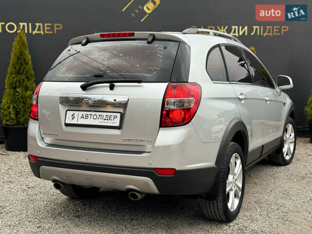 Серый Шевроле Каптива, объемом двигателя 2.2 л и пробегом 150 тыс. км за 11500 $, фото 13 на Automoto.ua