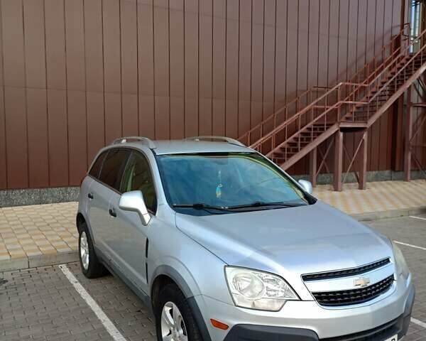 Серый Шевроле Каптива, объемом двигателя 2.4 л и пробегом 238 тыс. км за 9000 $, фото 2 на Automoto.ua