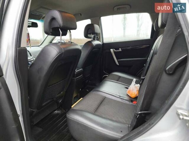 Сірий Шевроле Каптіва, об'ємом двигуна 2.2 л та пробігом 190 тис. км за 9700 $, фото 4 на Automoto.ua