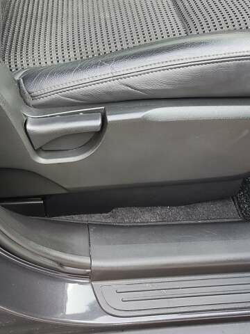 Серый Шевроле Каптива, объемом двигателя 2.2 л и пробегом 235 тыс. км за 12000 $, фото 17 на Automoto.ua