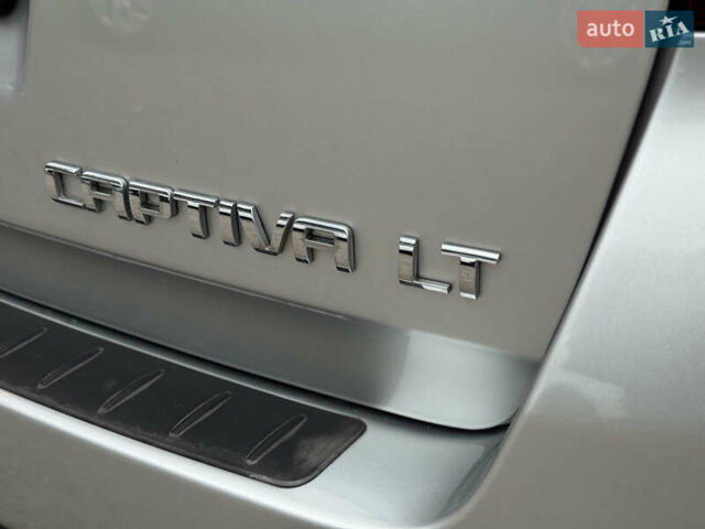 Серый Шевроле Каптива, объемом двигателя 2.2 л и пробегом 150 тыс. км за 11500 $, фото 43 на Automoto.ua