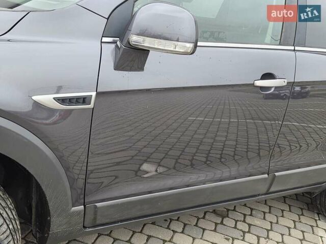 Серый Шевроле Каптива, объемом двигателя 2.2 л и пробегом 182 тыс. км за 11950 $, фото 29 на Automoto.ua