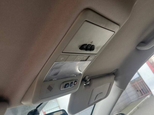 Серый Шевроле Каптива, объемом двигателя 3 л и пробегом 240 тыс. км за 9500 $, фото 8 на Automoto.ua