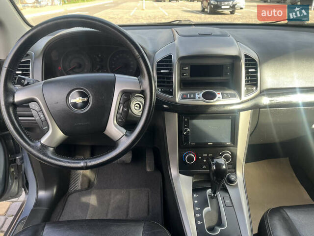 Серый Шевроле Каптива, объемом двигателя 2.2 л и пробегом 209 тыс. км за 12500 $, фото 15 на Automoto.ua