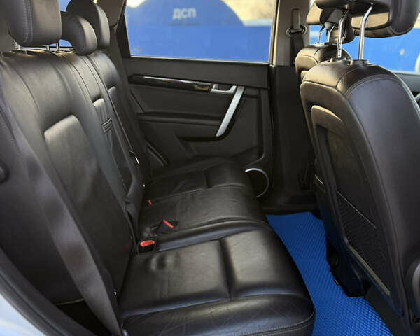 Сірий Шевроле Каптіва, об'ємом двигуна 2.41 л та пробігом 147 тис. км за 13500 $, фото 18 на Automoto.ua