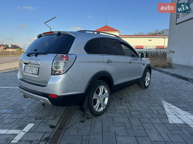 Серый Шевроле Каптива, объемом двигателя 2.23 л и пробегом 258 тыс. км за 10400 $, фото 4 на Automoto.ua