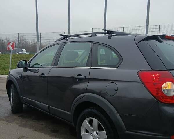 Серый Шевроле Каптива, объемом двигателя 2.2 л и пробегом 270 тыс. км за 9200 $, фото 10 на Automoto.ua