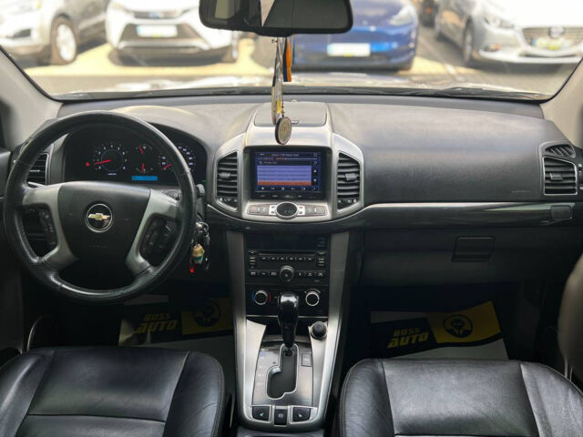 Серый Шевроле Каптива, объемом двигателя 3 л и пробегом 163 тыс. км за 13100 $, фото 13 на Automoto.ua