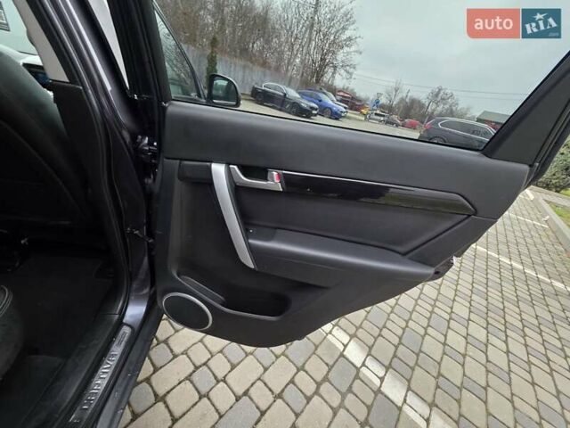 Серый Шевроле Каптива, объемом двигателя 2.2 л и пробегом 182 тыс. км за 11950 $, фото 52 на Automoto.ua