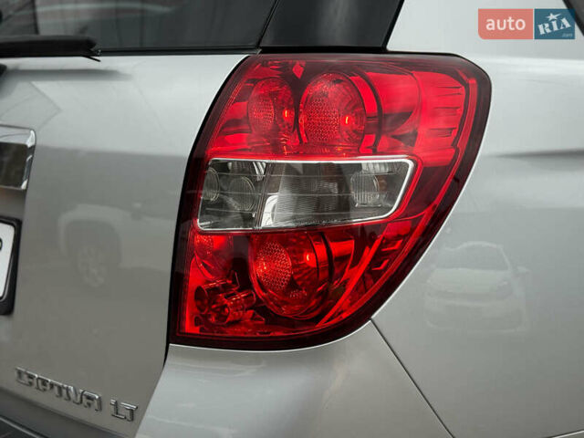 Серый Шевроле Каптива, объемом двигателя 2.2 л и пробегом 150 тыс. км за 11500 $, фото 44 на Automoto.ua