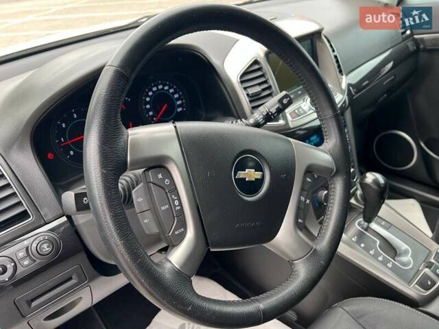 Сірий Шевроле Каптіва, об'ємом двигуна 2.2 л та пробігом 77 тис. км за 12850 $, фото 29 на Automoto.ua