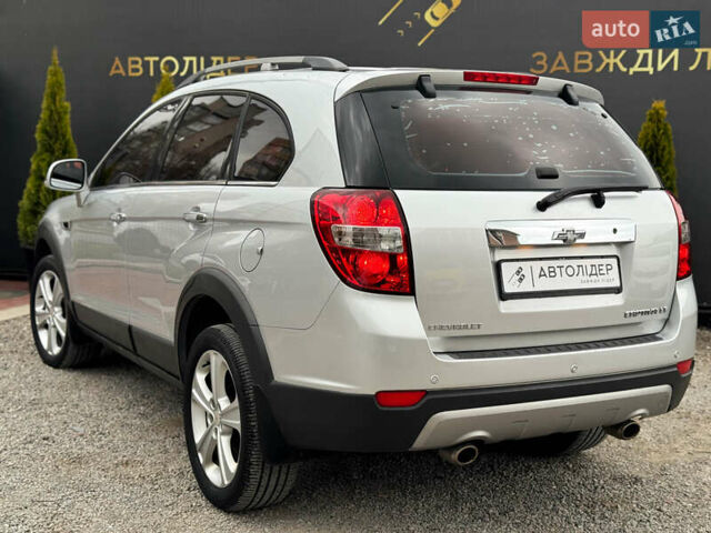 Серый Шевроле Каптива, объемом двигателя 2.2 л и пробегом 150 тыс. км за 11500 $, фото 11 на Automoto.ua