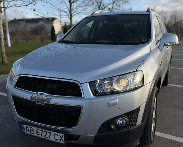 Сірий Шевроле Каптіва, об'ємом двигуна 2.41 л та пробігом 147 тис. км за 13500 $, фото 2 на Automoto.ua