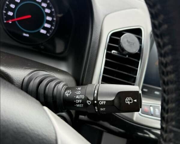 Серый Шевроле Каптива, объемом двигателя 2.2 л и пробегом 270 тыс. км за 9200 $, фото 19 на Automoto.ua