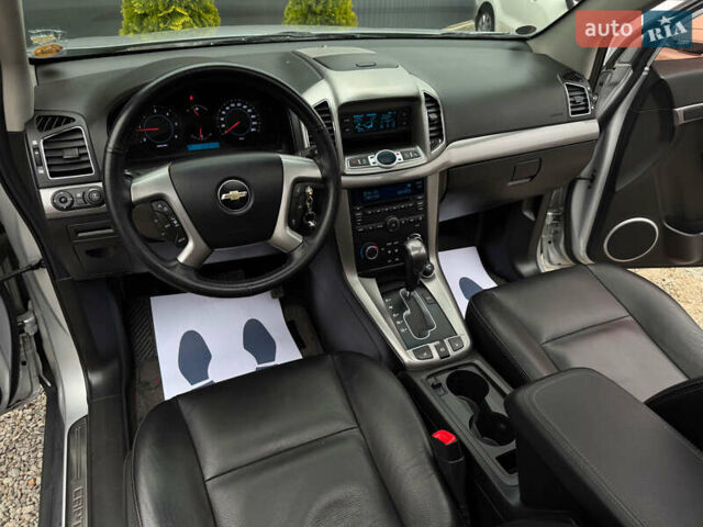 Серый Шевроле Каптива, объемом двигателя 2.2 л и пробегом 150 тыс. км за 11500 $, фото 15 на Automoto.ua