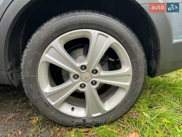 Серый Шевроле Каптива, объемом двигателя 2.2 л и пробегом 210 тыс. км за 11900 $, фото 20 на Automoto.ua