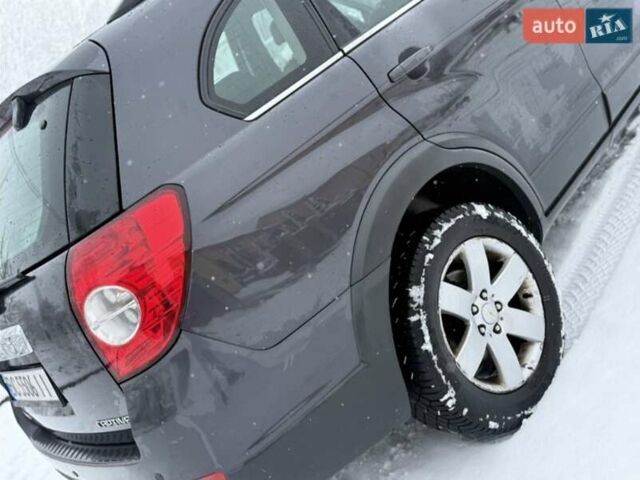 Серый Шевроле Каптива, объемом двигателя 2.2 л и пробегом 270 тыс. км за 8999 $, фото 15 на Automoto.ua