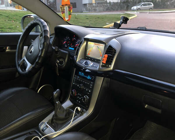 Сірий Шевроле Каптіва, об'ємом двигуна 2.2 л та пробігом 210 тис. км за 10999 $, фото 11 на Automoto.ua