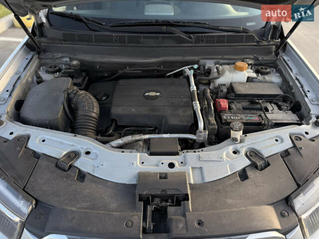 Сірий Шевроле Каптіва, об'ємом двигуна 2.41 л та пробігом 147 тис. км за 13500 $, фото 26 на Automoto.ua