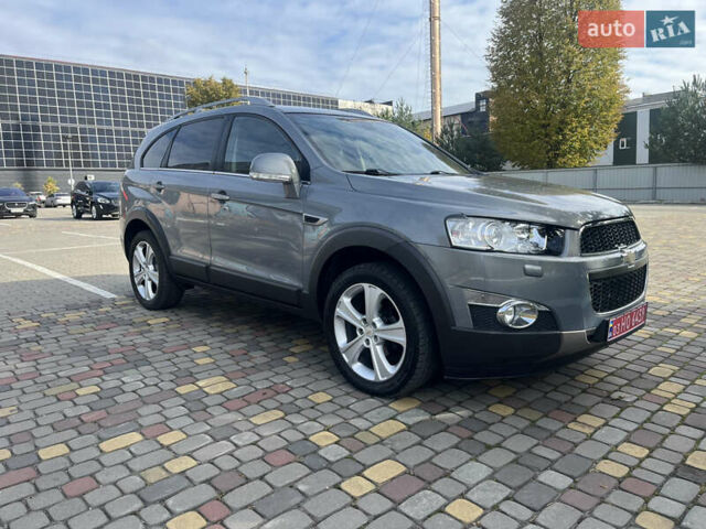 Серый Шевроле Каптива, объемом двигателя 2.2 л и пробегом 209 тыс. км за 12500 $, фото 7 на Automoto.ua