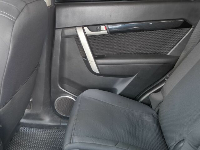 Серый Шевроле Каптива, объемом двигателя 2.2 л и пробегом 183 тыс. км за 10106 $, фото 6 на Automoto.ua