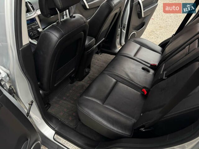 Серый Шевроле Каптива, объемом двигателя 2.2 л и пробегом 150 тыс. км за 11500 $, фото 19 на Automoto.ua