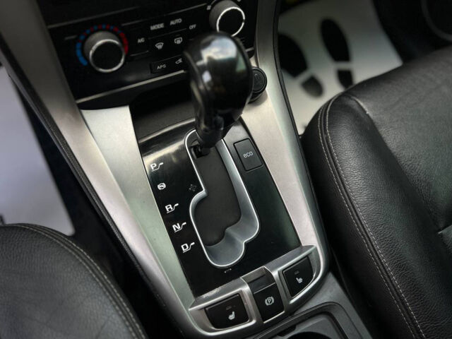 Серый Шевроле Каптива, объемом двигателя 3 л и пробегом 163 тыс. км за 13100 $, фото 12 на Automoto.ua