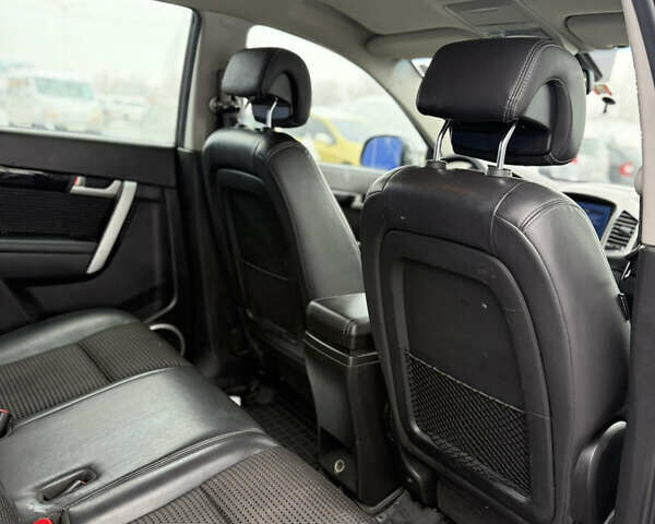 Серый Шевроле Каптива, объемом двигателя 2.2 л и пробегом 270 тыс. км за 8999 $, фото 41 на Automoto.ua