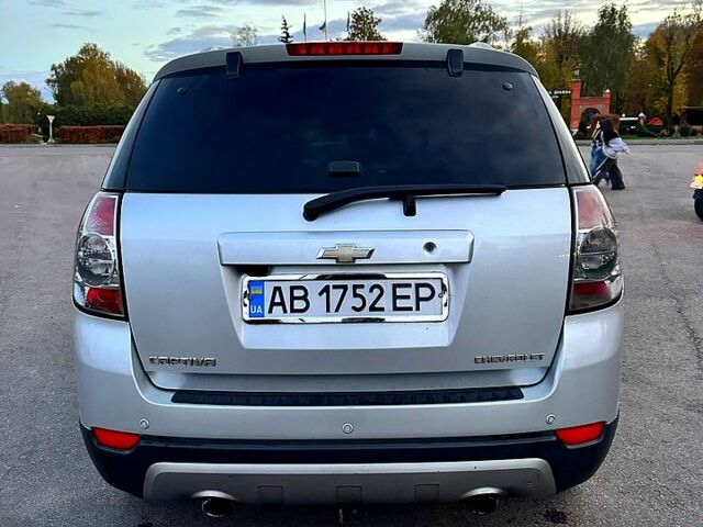 Серый Шевроле Каптива, объемом двигателя 2.2 л и пробегом 285 тыс. км за 10500 $, фото 6 на Automoto.ua