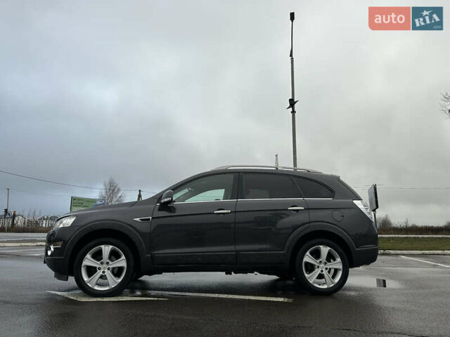 Серый Шевроле Каптива, объемом двигателя 2.2 л и пробегом 157 тыс. км за 12999 $, фото 3 на Automoto.ua