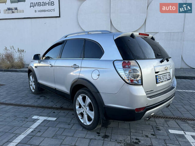 Серый Шевроле Каптива, объемом двигателя 2.23 л и пробегом 258 тыс. км за 10400 $, фото 6 на Automoto.ua