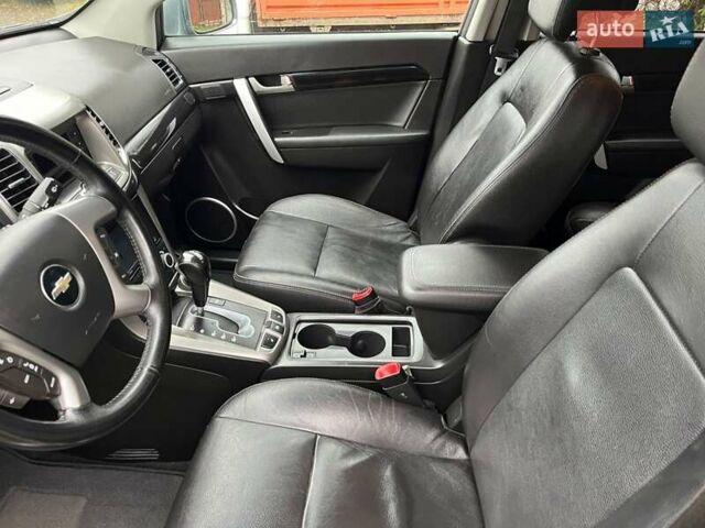 Серый Шевроле Каптива, объемом двигателя 2.2 л и пробегом 210 тыс. км за 11900 $, фото 24 на Automoto.ua