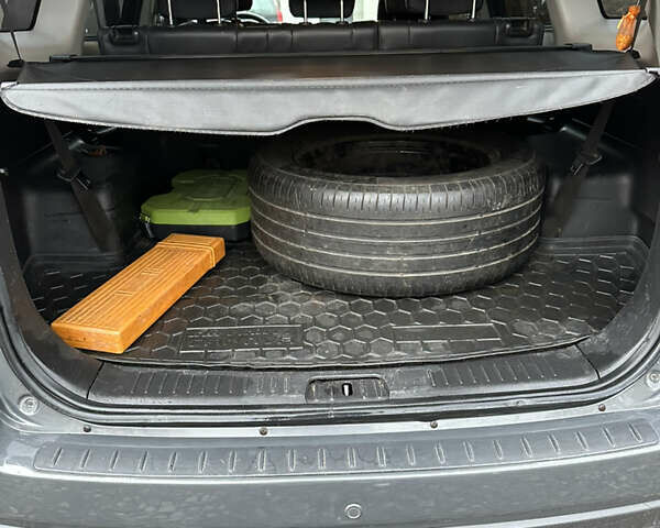 Серый Шевроле Каптива, объемом двигателя 2.2 л и пробегом 220 тыс. км за 11000 $, фото 13 на Automoto.ua